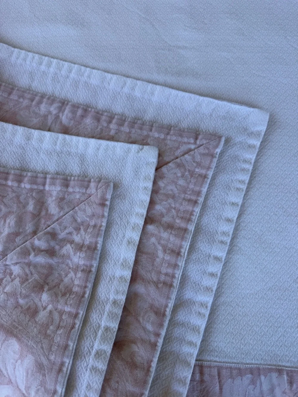 Le Telerie Toscane Italy Jacquard Basketweave Cotton Tablecloth Pink White 62x84